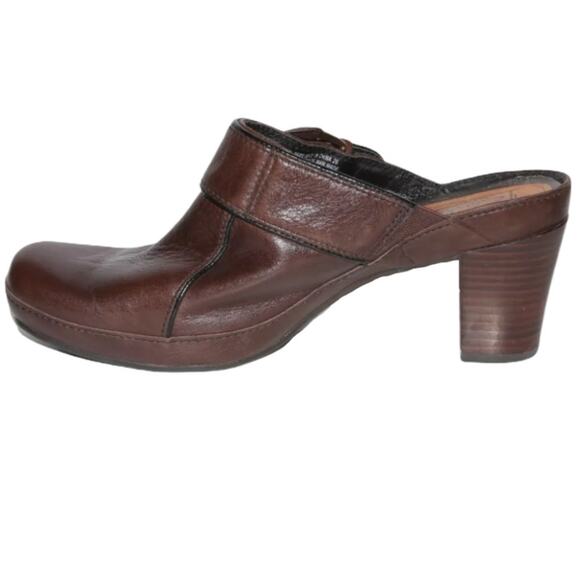 Clarks Artisan Brown Leather Platform Buckle Mules - Picture 2 of 6